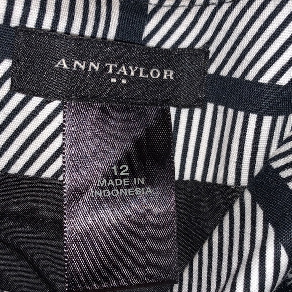 Ann Taylor Monochrome Checkered Pencil Skirt - Picture 2 of 10